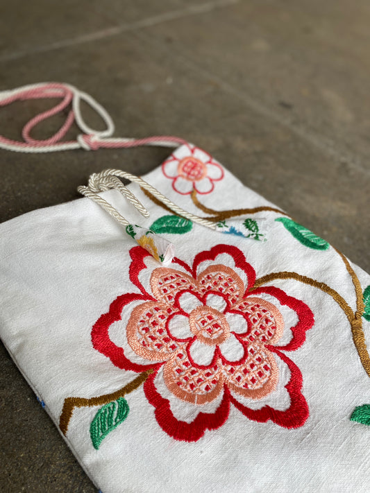 Relax Re-Lux “Vespero” Upcycled Cotton Bag White