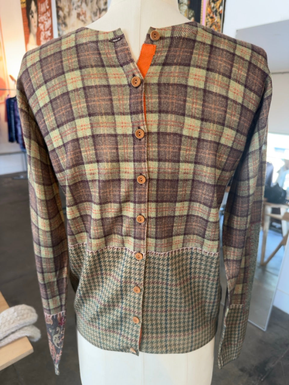 Jei's Reversible Merino Wool Button Down Cardigan in Kaki Print
