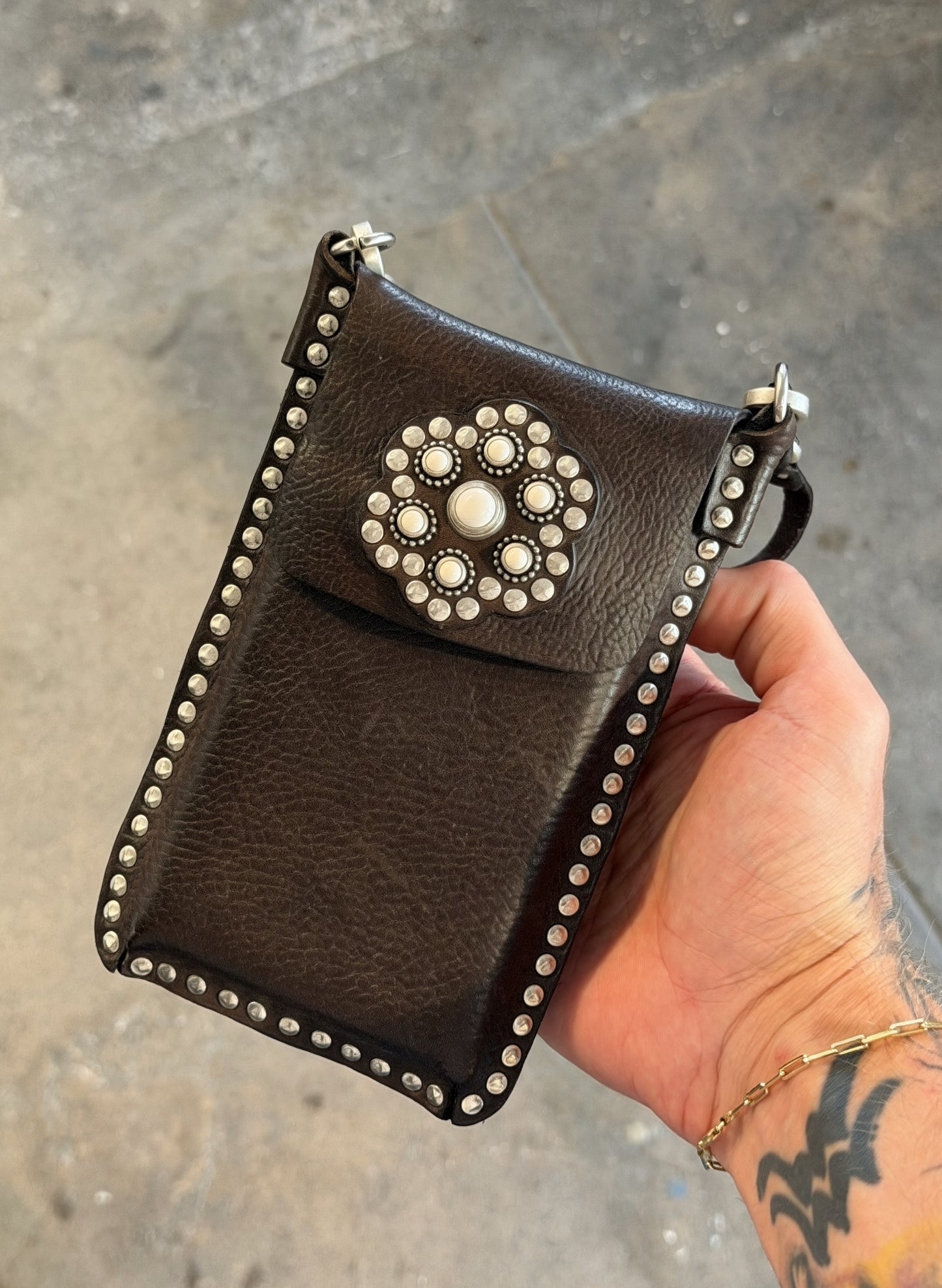 Campomaggi Leather Studded & Embellished Phone & Card Holder in Grigio
