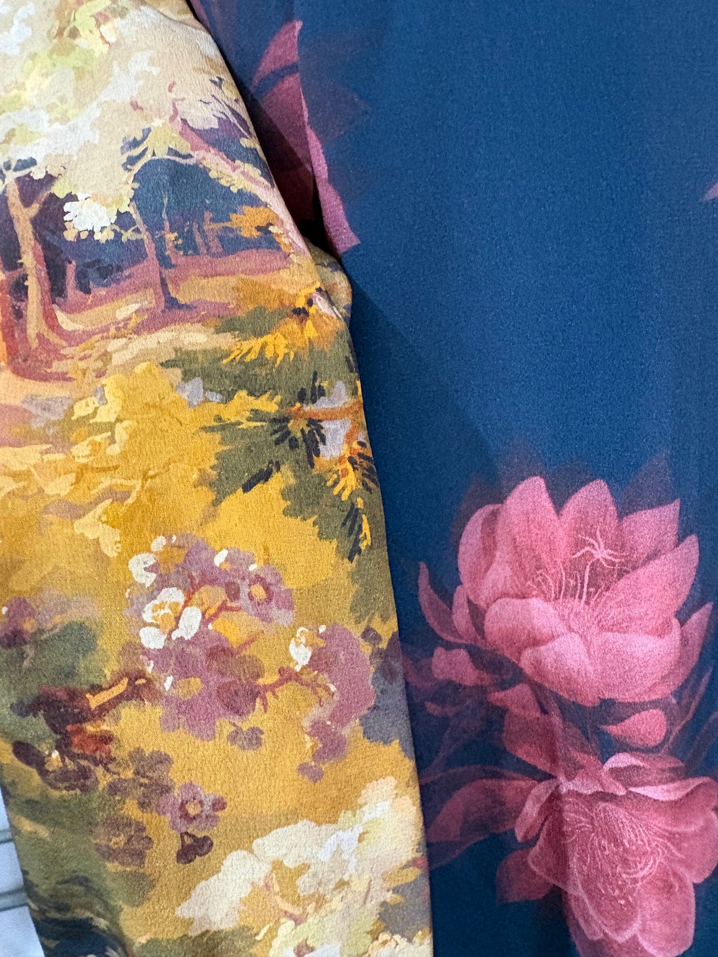 Miki Thumb Floral Print Block Silk Classic Shirt