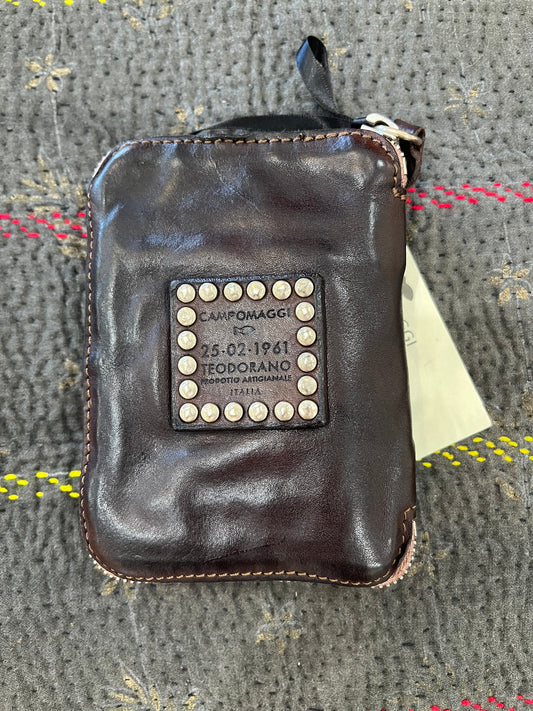 Campomaggi Leather Studded Zip Bifold Wallet in Moro