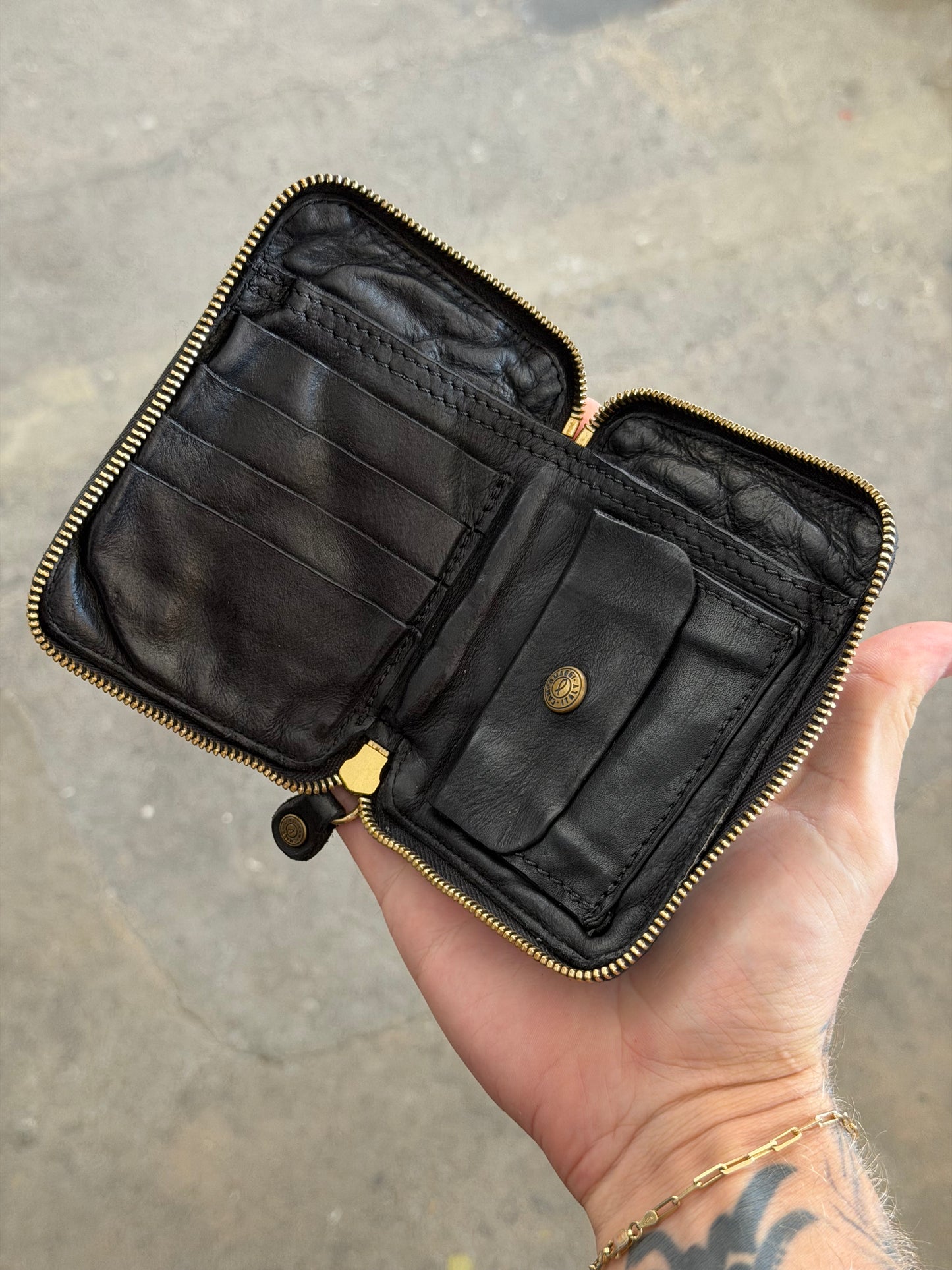 Campomaggi Leather Studded & Embossed Zip Bifold Wallet in Black
