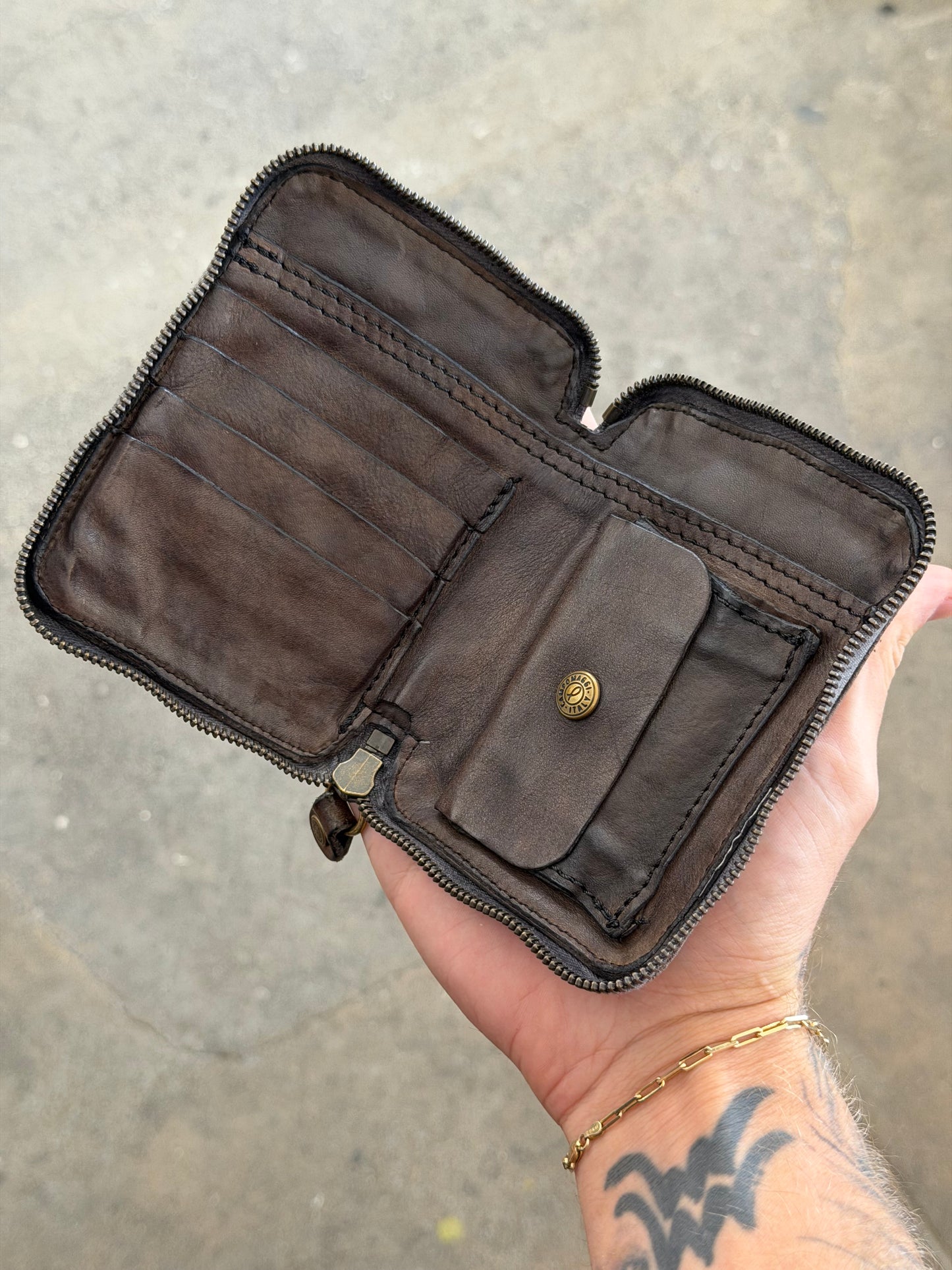 Campomaggi Leather & Laser Engraved Zip Bifold Wallet in Grigio