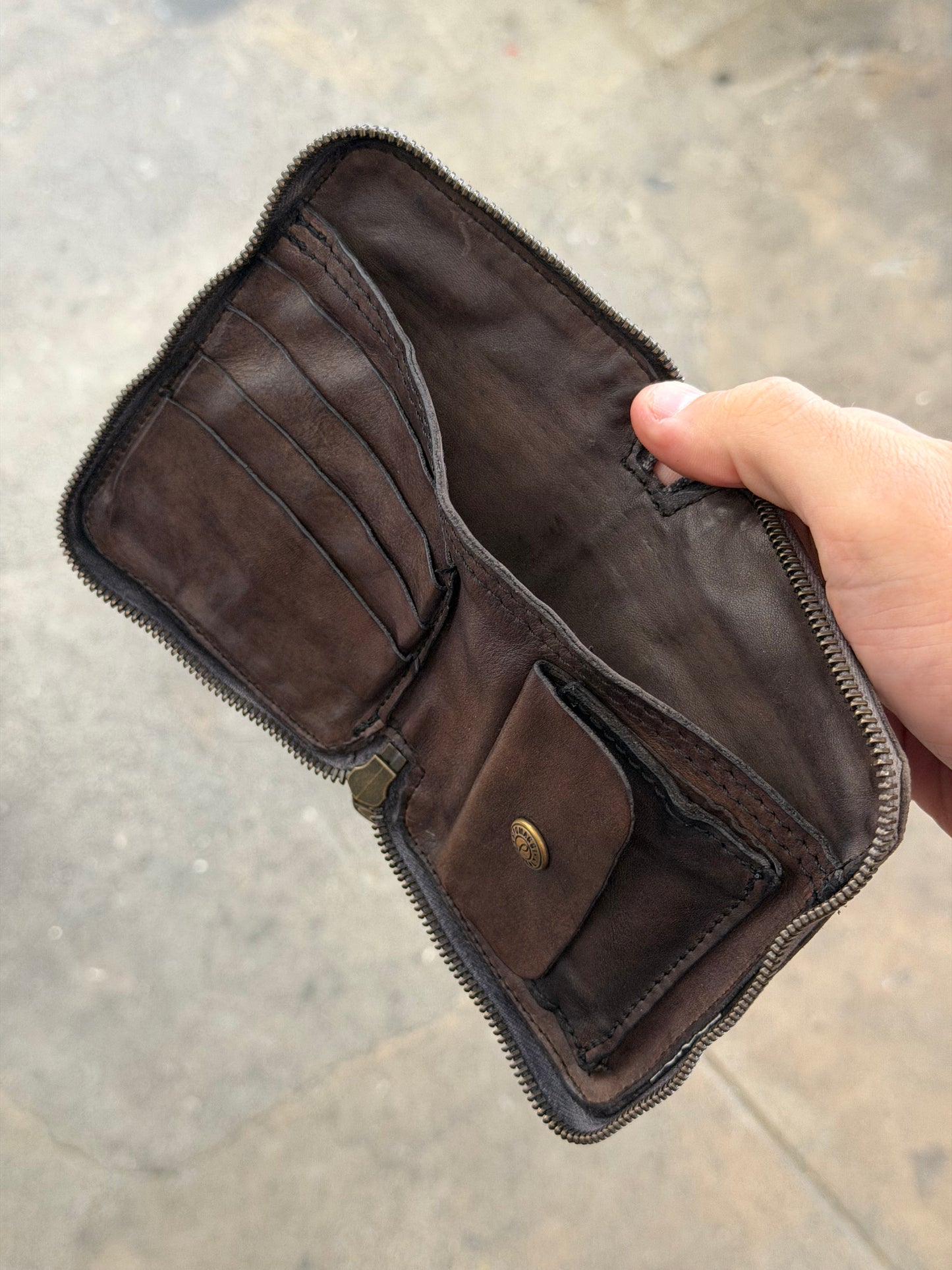 Campomaggi Leather & Laser Engraved Zip Bifold Wallet in Grigio