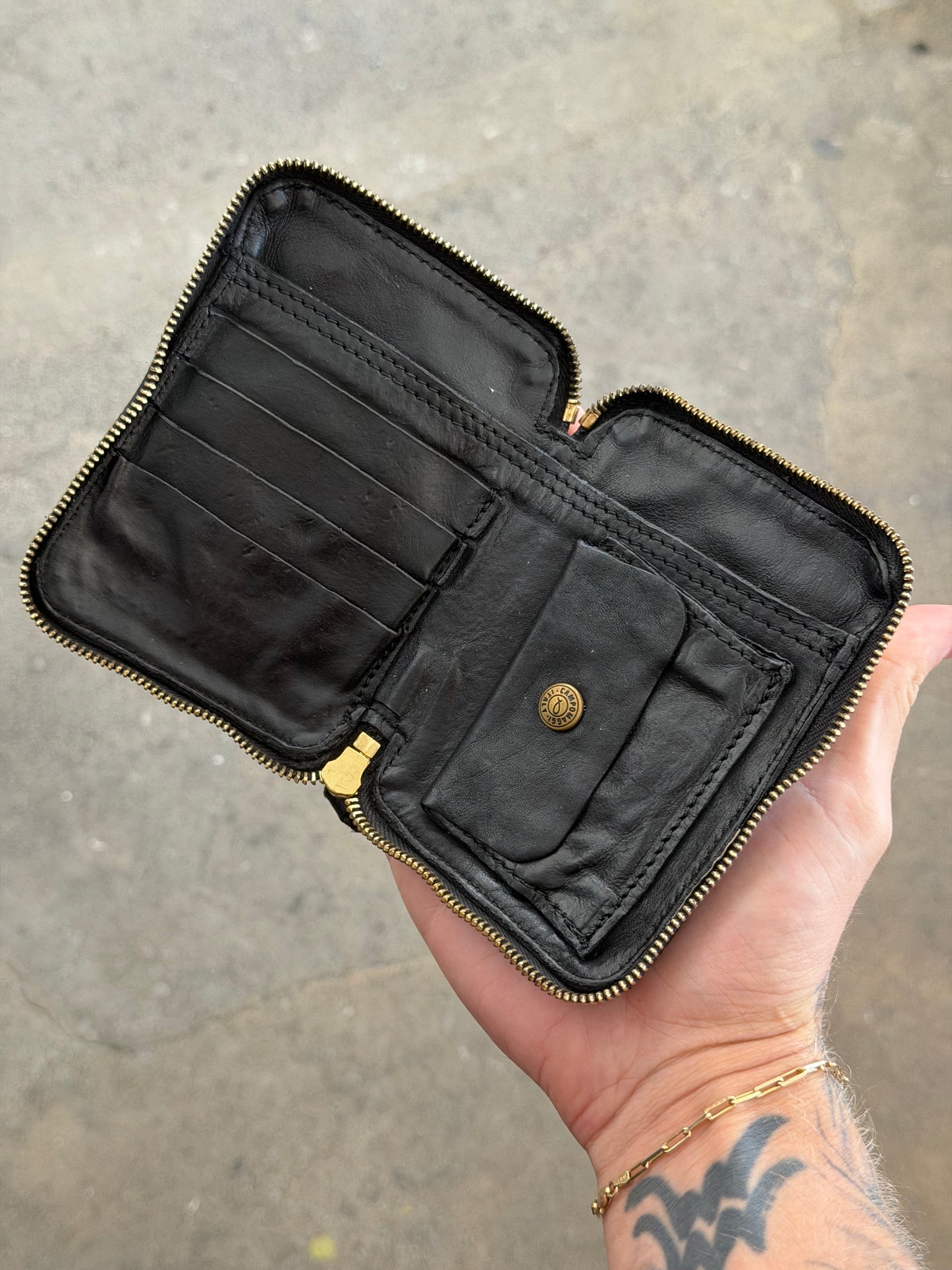 Campomaggi Leather Studded Zip Bifold Wallet in Black