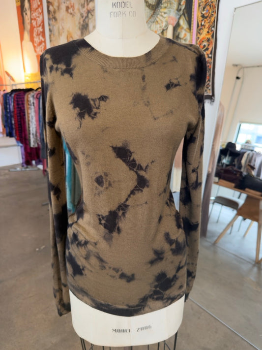 Parker Blue Cashmere Long Sleeve Sweater in Olive & Black