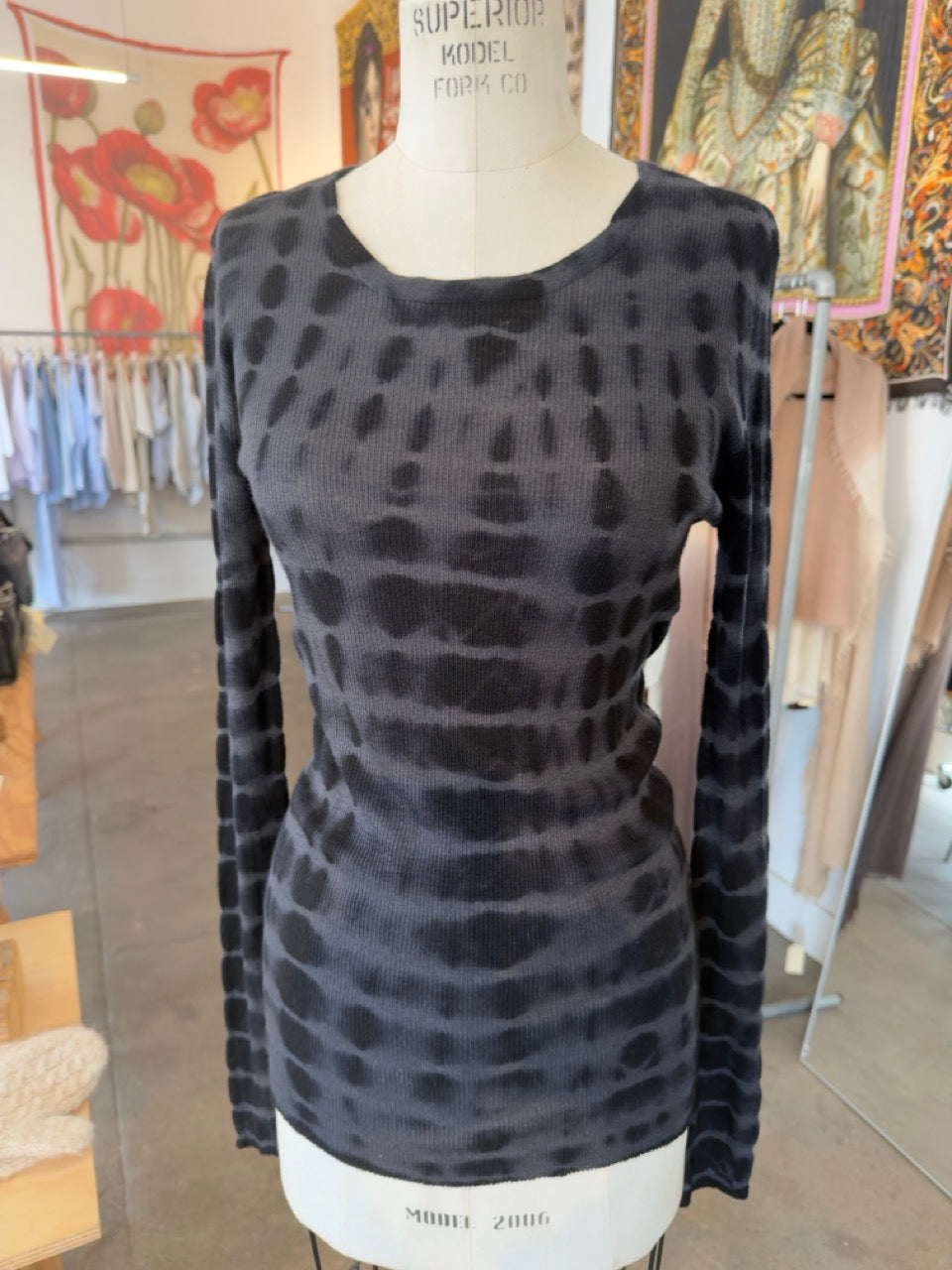 Parker Blue Cashmere Long Sleeve T-Shirt in Charcoal & Black