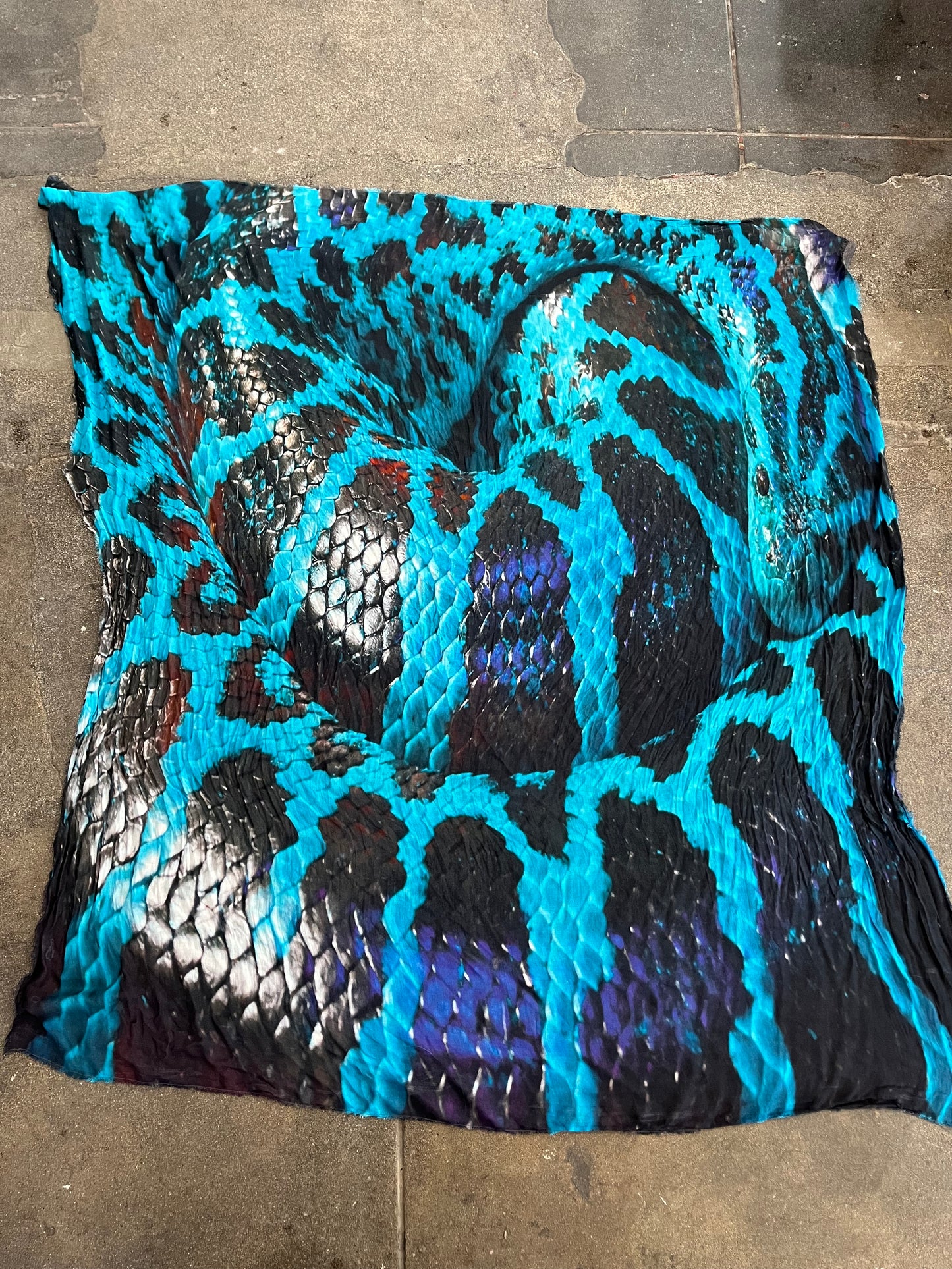 813 Ottotredici Blue Snake Print Scarf
